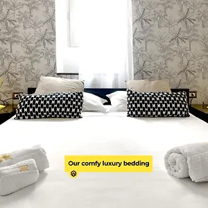 Yellow Butterfly House Holiday Holiday home